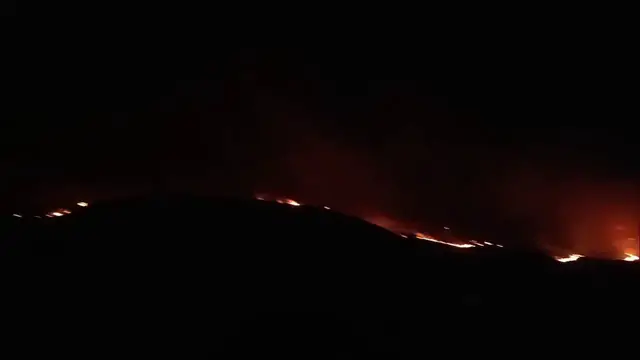 Video thumbnail for Spain: Wildfire Breaks Out in Burgohondo, Ávila Province 3.
