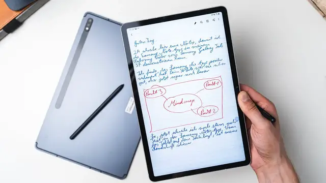 Video thumbnail for Samsung Galaxy Tab S7+ & S7: S Pen Funktionen im Überblick