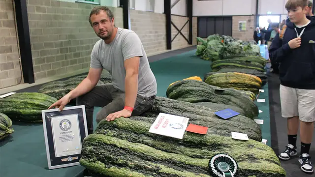 Video thumbnail for World records smashed at UK Giant Veg Competition