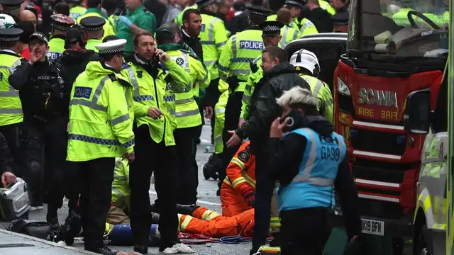 Video thumbnail for Car ploughs into Liverpool fan celebrations, injuring dozens
