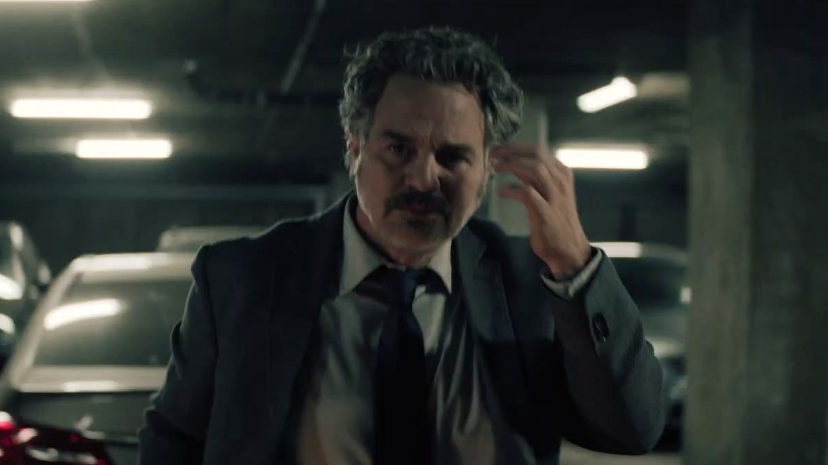 Video thumbnail for Crime 101: A Cop With A Dilemma (Featurette)