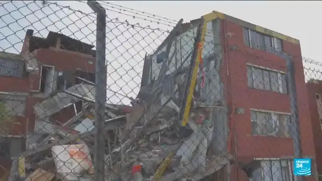 Video thumbnail for Colombia: Hundreds still missing as earthquake resue effort continues