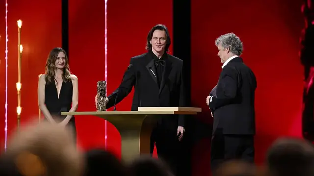 Video thumbnail for UNCAPTIONED: Jim Carrey marries for third time.