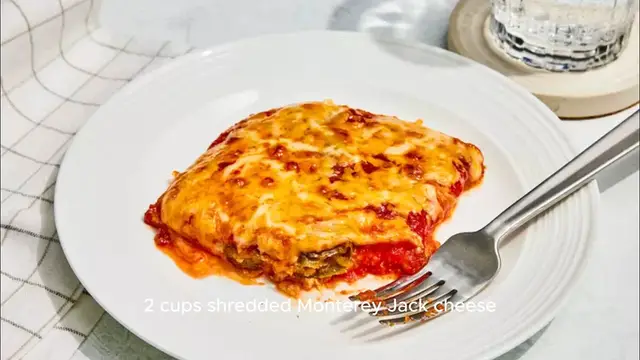 Video thumbnail for Chili Relleno Casserole Recipe