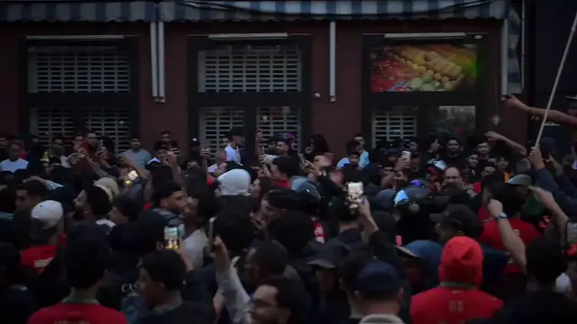 Video thumbnail for Caribbean Netherlands: Heavy police presence during Morocco fans' celebrations in The Hague.