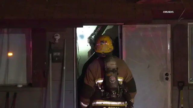 Video thumbnail for US, Phoenix: Phoenix Camelback Road Working Attic Fire.