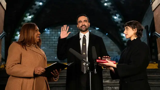 Video thumbnail for Zohran Mamdani sworn in as New York City's mayor