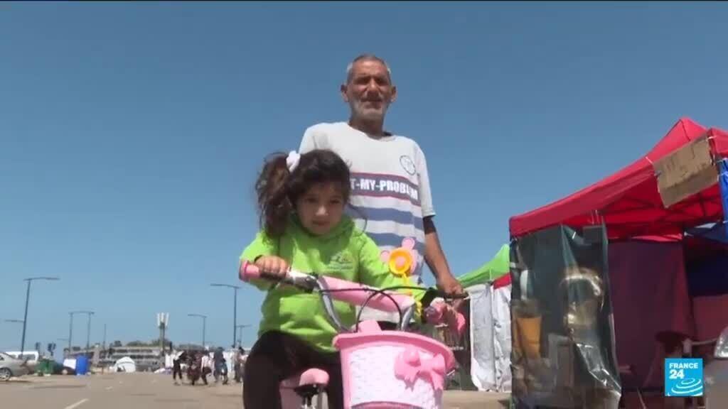 Video thumbnail for 'No glimmer of hope': Little optimism among Lebanon's displaced as talks with Israel begin