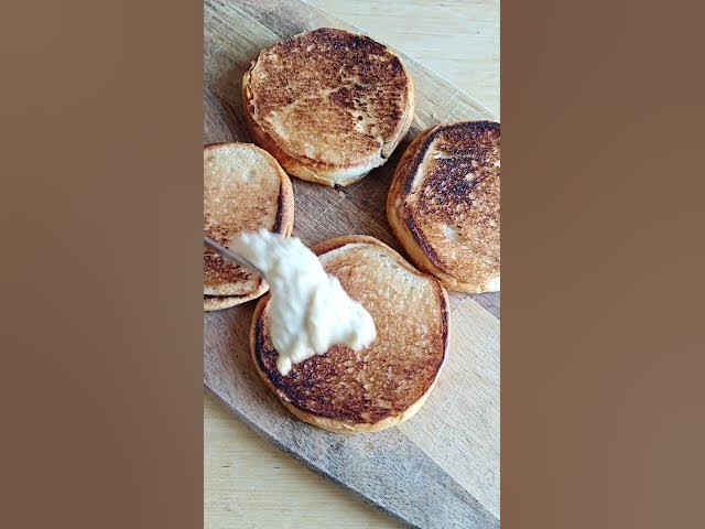Video thumbnail for Avec les restes on a fait ce sandwich parfait 🍔  Saumon, guacamole, hommos, concombre, tomate