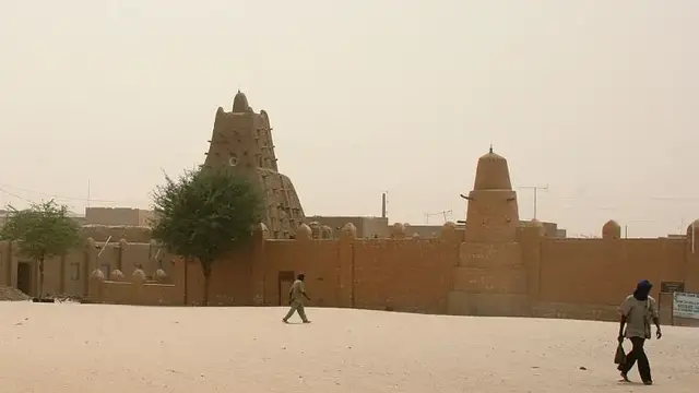 Video thumbnail for Timbuktu without water or electricity as fuel shortage shuts down power station