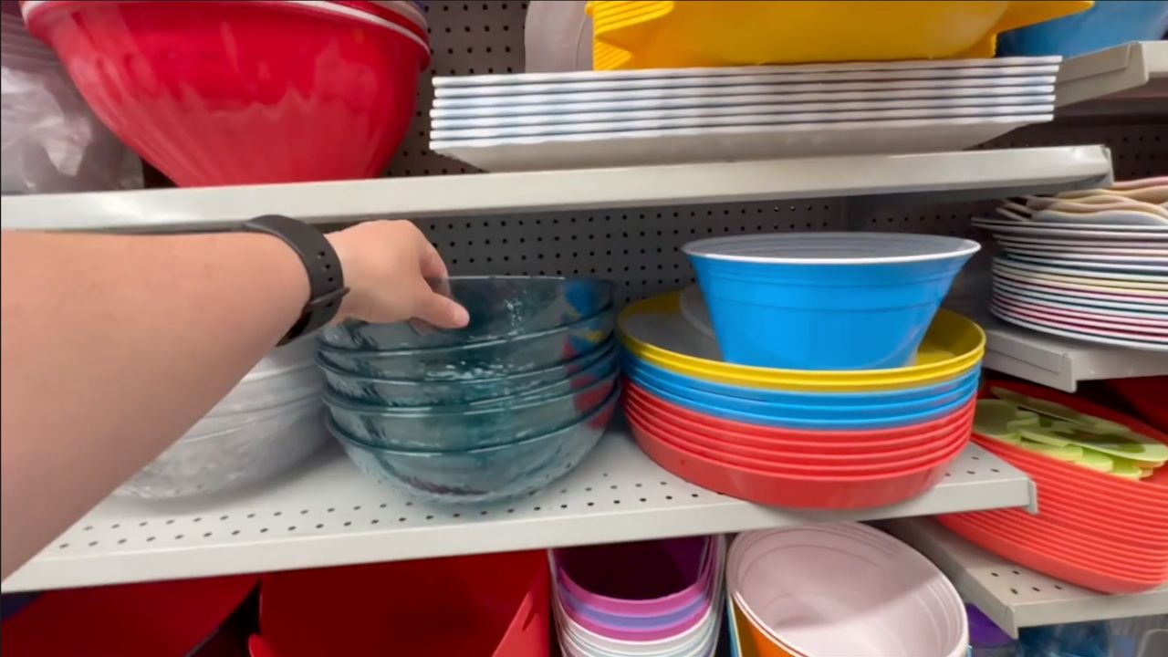 Video thumbnail for This 2-Minute Dollar Store Idea Will INSTANTLY Transform Your Room!