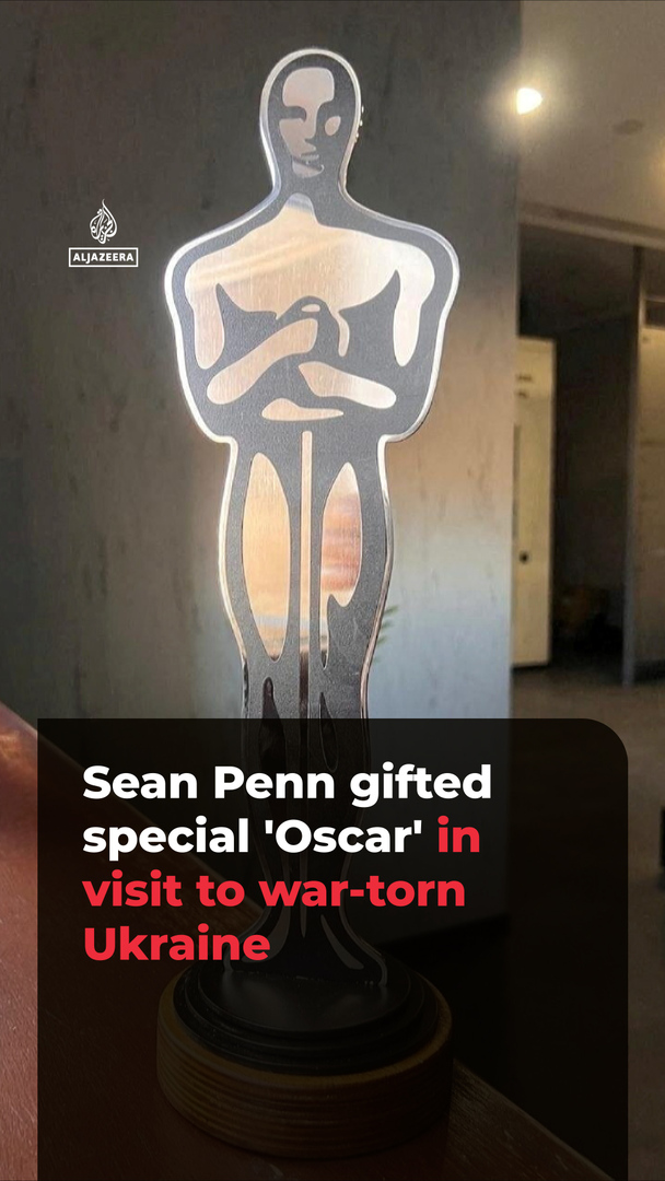 Video thumbnail for Actor Sean Penn gifted a special ‘Oscar’ by Ukraine’s railway company