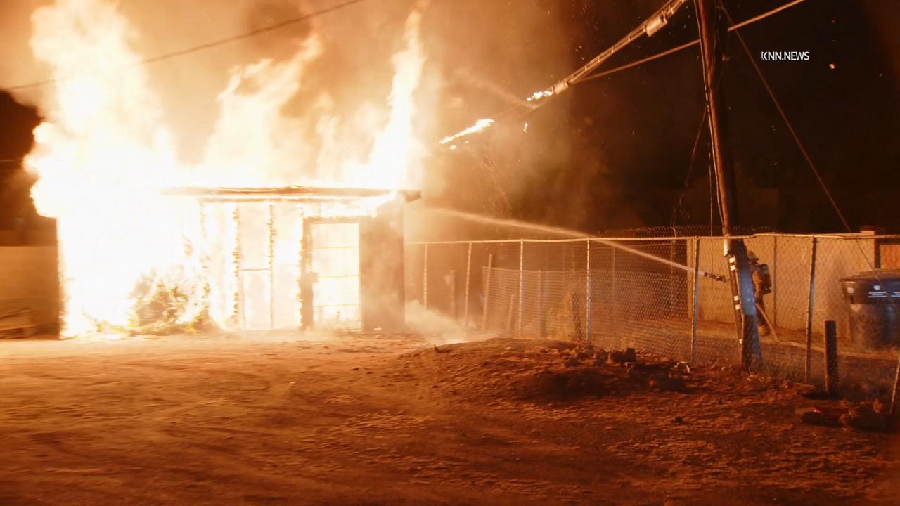 Video thumbnail for US, Phoenix: Phoenix Backyard Structure Fire.
