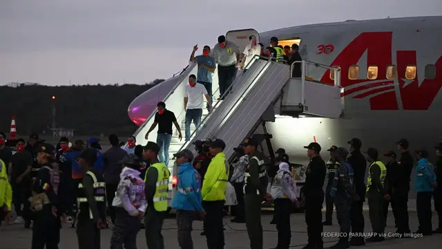 'Video thumbnail for Court blocks Trump's use of Alien Enemies Act to deport migrants'