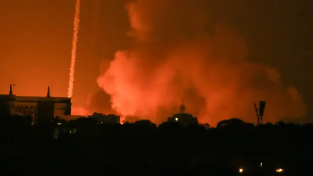 Video thumbnail for Russia attacks Ukraine: Residential buildings damaged in Kyiv region