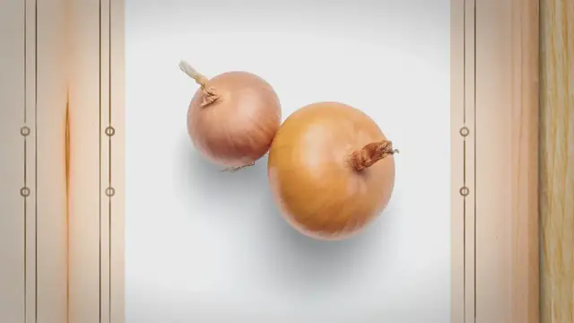 Video thumbnail for How To Freeze Onions: The Handy Way to Store This Aromatic Vegetable - Press To Cook