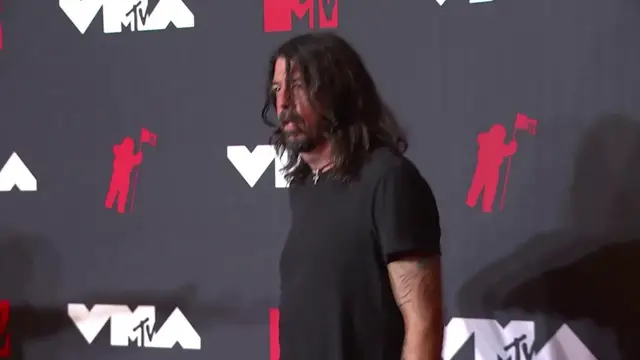 Video thumbnail for UNCAPTIONED: Nirvana to be honoured with Video Vanguard Award at 2026 MTV VMAs.