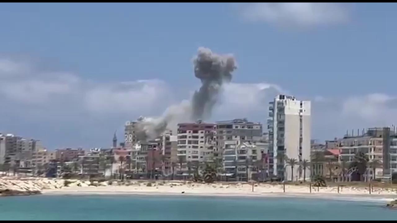 Video thumbnail for Lebanon: Israeli army strikes intensified in Tyre, Lebanon.