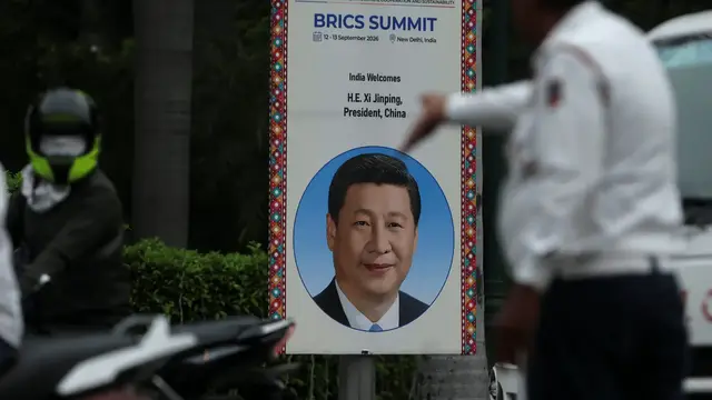 Video thumbnail for Xi visits India for the first time in seven years as ties slowly thaw