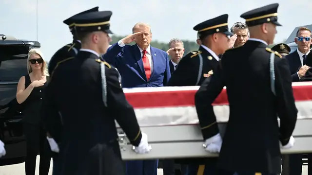 Video thumbnail for Trump honors four US troops killed in Iran attacks, flies one family to Georgia on Air Force One