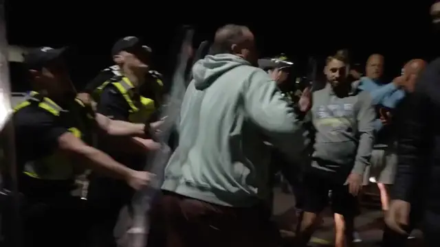 Video thumbnail for Anti-immigration protesters clash with police in UK after boat arrival