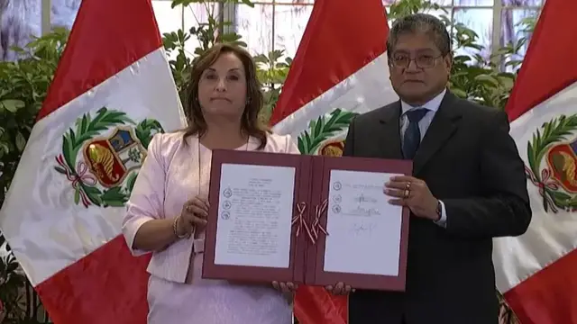 'Video thumbnail for Peru enacts amnesty for military personnel and police in Shining Path insurgency'