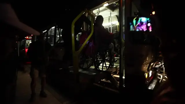 Video thumbnail for Friends Carry Paralyzed Pal To Top Of Angel's Landing | Happily TV