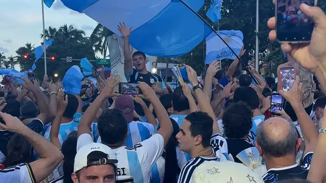 Video thumbnail for Argentina fans flood Miami for Cape Verde match