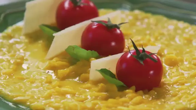 Video thumbnail for How To Make Risotto Milanese ｜ Recipe - GoodtoKnow (1080p)