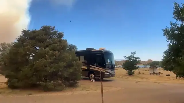 Video thumbnail for US: Aspen Acres Fire Rages in Colorado, Prompting Mandatory Evacuations 2.