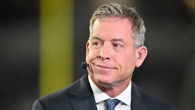 Video thumbnail for Troy Aikman's Critique of Cowboys' Leadership & Future
