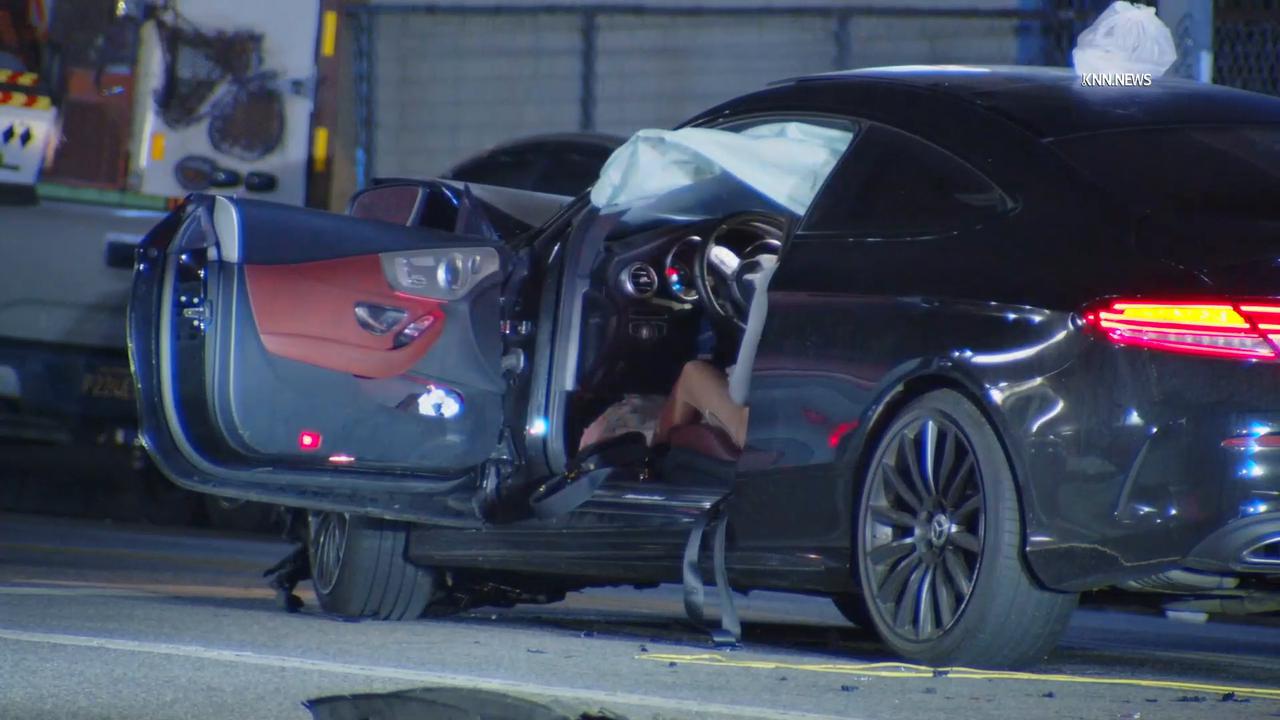 Video thumbnail for US, Los Angeles: Westlake Mercedes Crashes Into LAPD Patrol Vehicle.