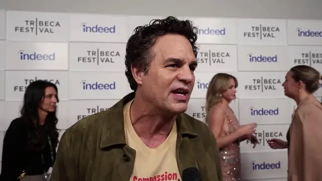 Video thumbnail for UNCAPTIONED: Mark Ruffalo slams accusations of anti-semitism.