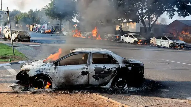 Video thumbnail for Heightened security at anti-immigrant hotspots in South Africa