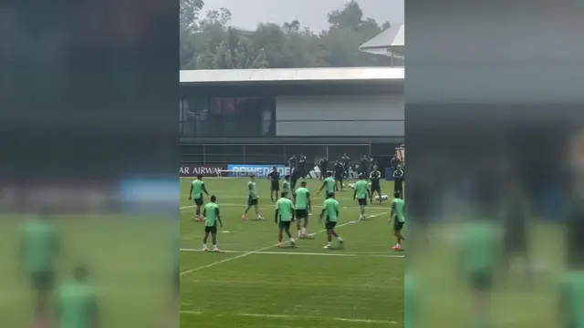 Video thumbnail for Mexico: Mexico completes training ahead of World Cup clash with England.