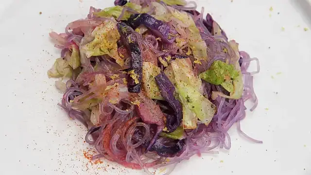 'Video thumbnail for Kelp forest off Cape Town provides inspiration for local chef'