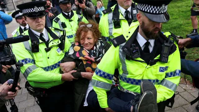 'Video thumbnail for Pro-Palestine protesters arrested in Liverpool as UK Labour Party conference begins'
