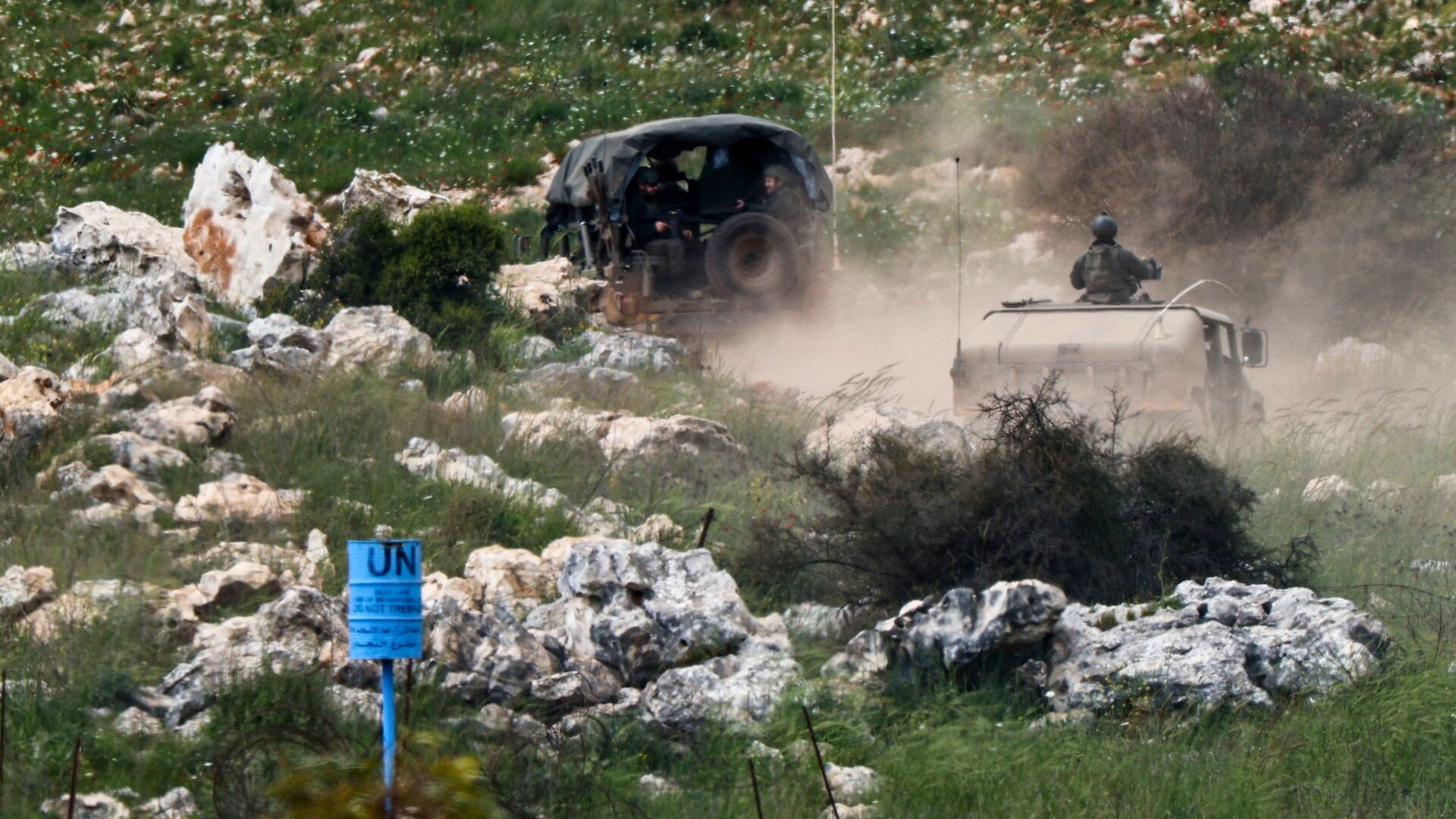 Video thumbnail for Israel continues to pound southern Lebanon as tanks advance on Bint Jbeil