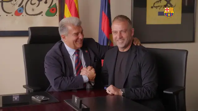 Video thumbnail for Hansi Flick extends Barcelona contract as head coach until 2027