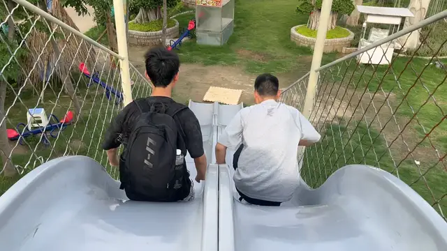 Video thumbnail for Hilarious Headfirst Slide Fail in Henan Playground