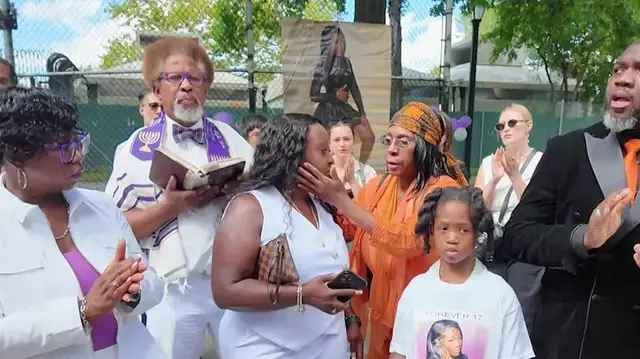 Video thumbnail for Fatal Baychester shooting 1 year later: Families honor victims, call for end to gun violence