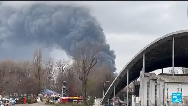 Video thumbnail for Russia unleashes massive drone attack on central Ukraine, as peace talks stall