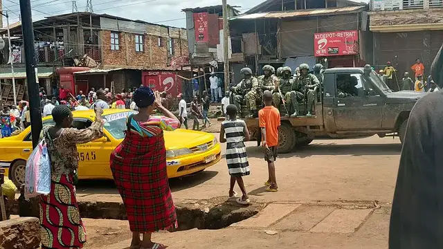 'Video thumbnail for Currency crisis in Bukavu: Residents struggle with damaged banknotes'