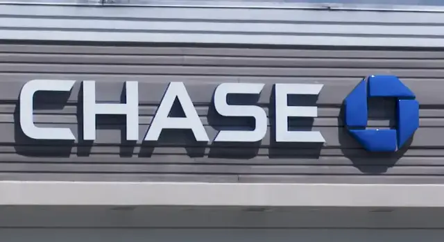 Video thumbnail for 'Very shocking.' Boonton community shaken after daylight bank robbery