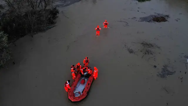 Video thumbnail for Albania floods: Homes, farmland and entire villages submerged