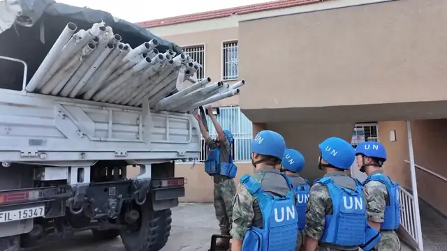Video thumbnail for Lebanon: Chinese peacekeepers donate solar streetlights to Lebanese villages.