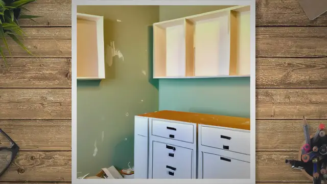 Video thumbnail for  Paint Colors that Complement BM Muslin Cabinets