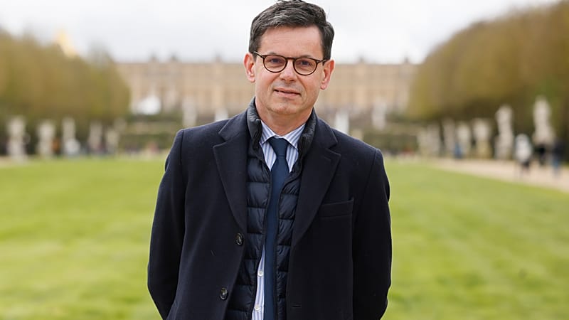 Video thumbnail for New Director appointed at the Louvre after $102 million crown jewels heist