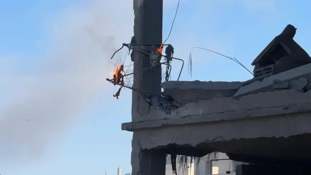 Video thumbnail for Israeli Strike Hits Gaza City 23.