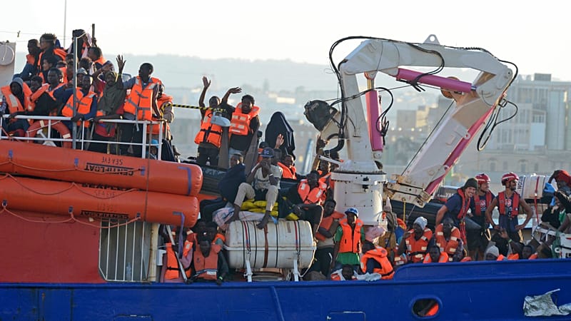 Video thumbnail for Boat with 60 migrants capsizes near Malta, at least 10 bodies recovered